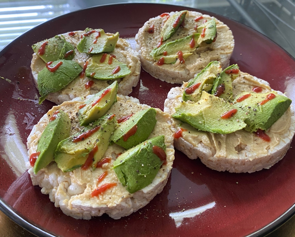 Hummus & Avocado Rice Cakes Recipe